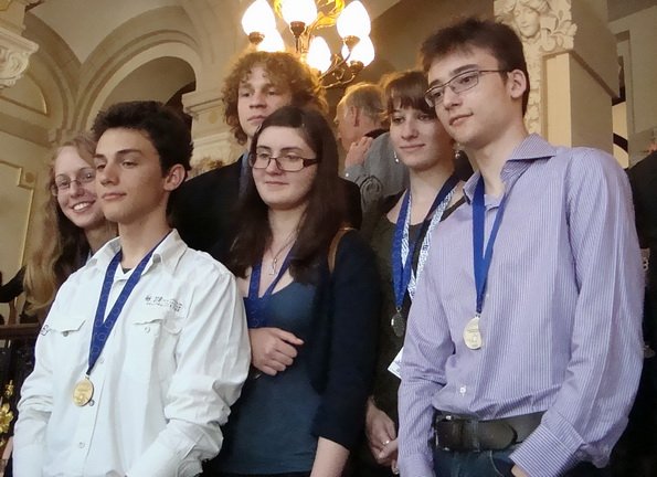 elevi romani medaliati cu aur EUSO